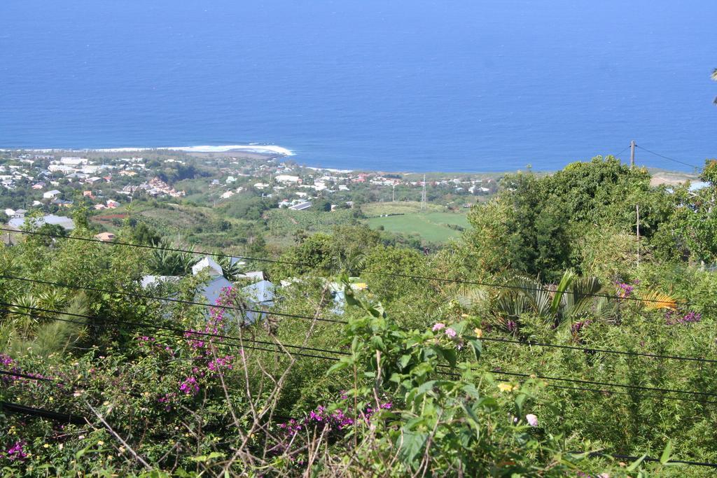 Chez Mamie Bed and Breakfast Les Avirons Εξωτερικό φωτογραφία